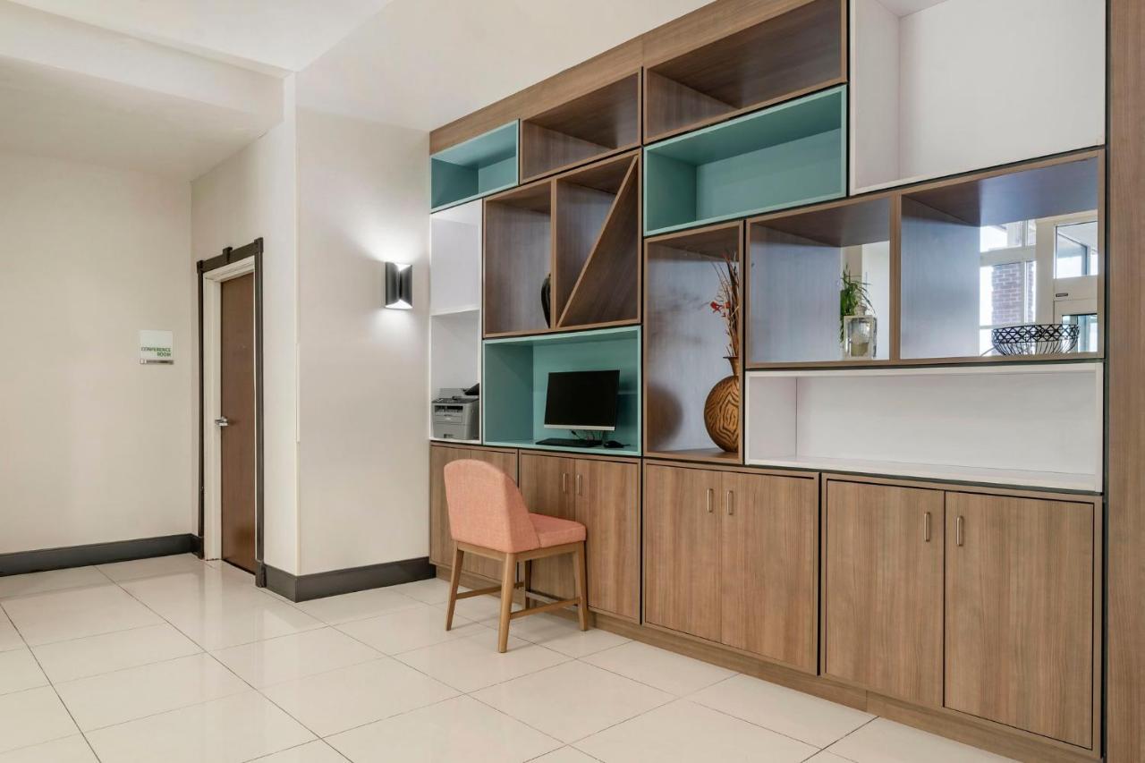 Hotel Airport South By Ihg Louisville