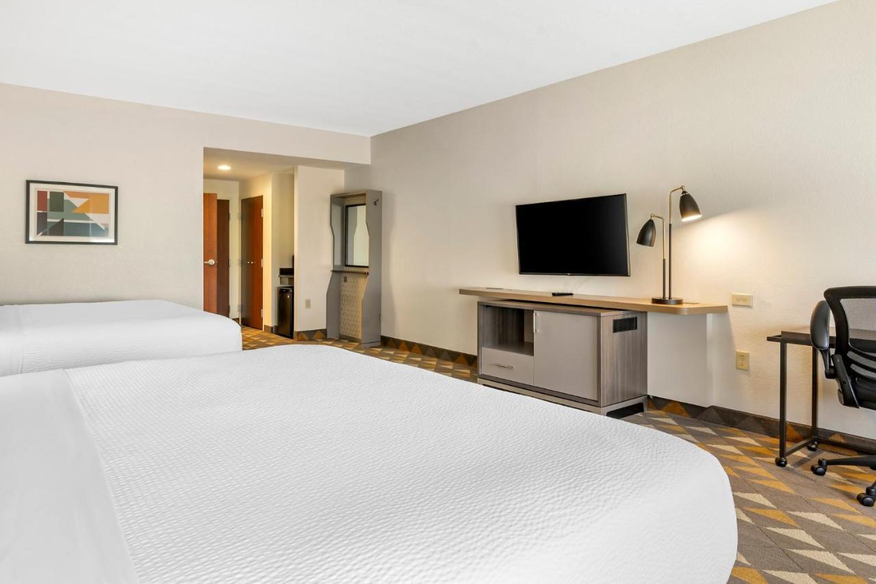 Hotel Airport South By Ihg Louisville