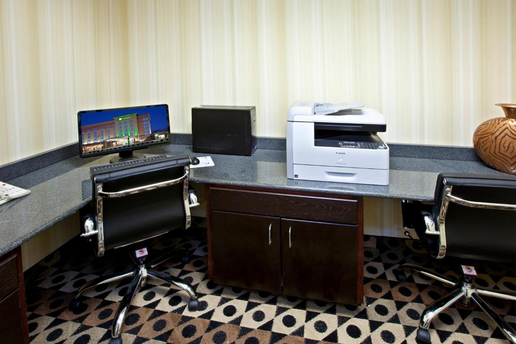 Hotel Airport South By Ihg Louisville