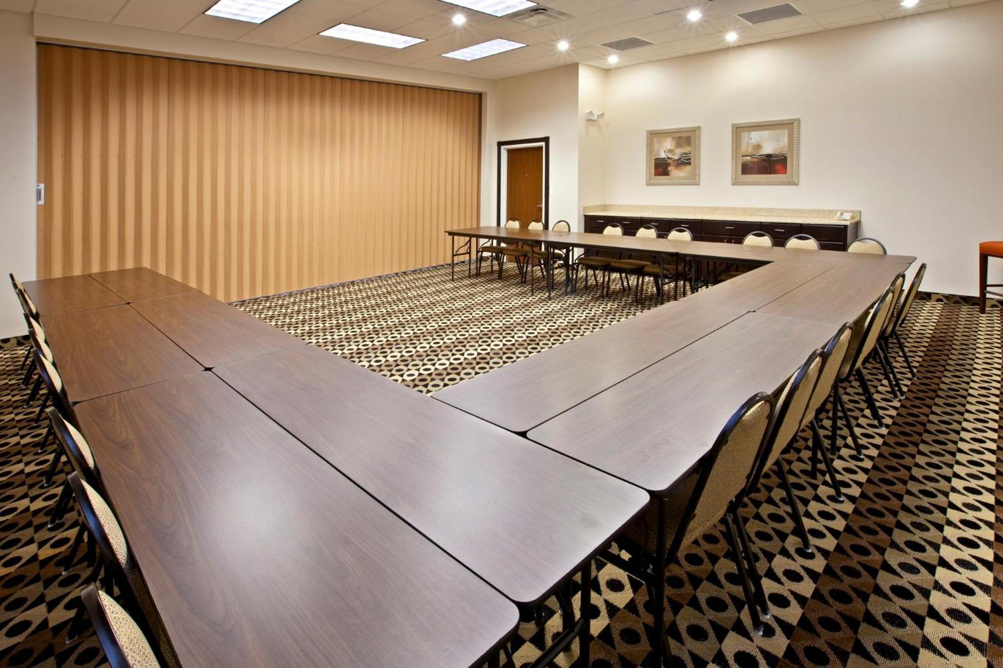 Hotel Airport South By Ihg